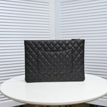 CHL POUCH CLASSIC BLACK LEATHER CLUTCH A82545
