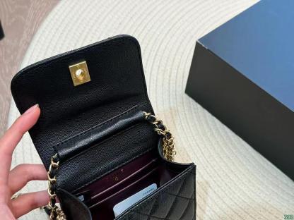 CHL SHOULDER BLACK BAG AP1448L