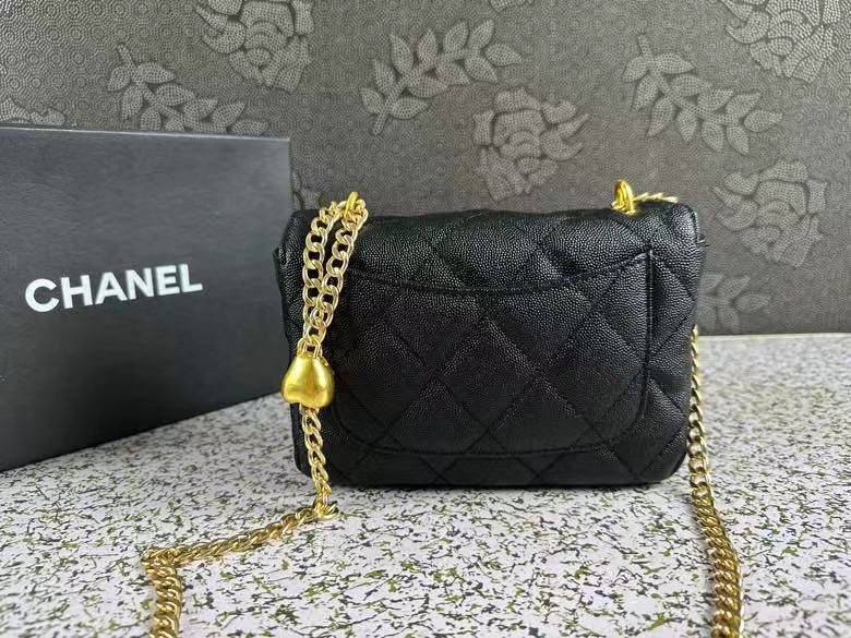 CC PEARL CRUSH WALLET ON CHAIN WOC BLACK 18CM