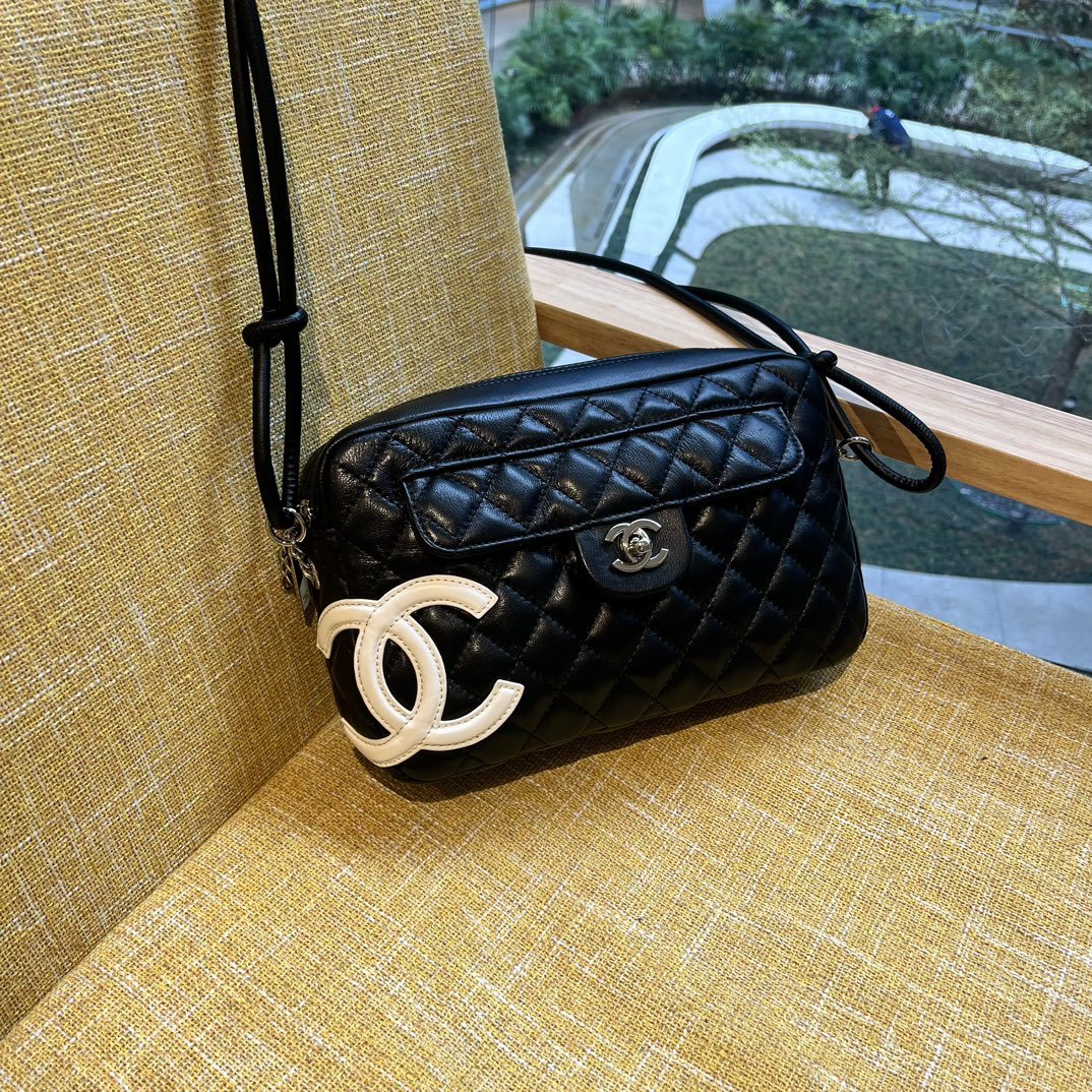 CC CAMBON CAMERA BAG QUILTED LEATHER BLACK 26CM