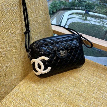 CC CAMBON CAMERA BAG QUILTED LEATHER BLACK 26CM