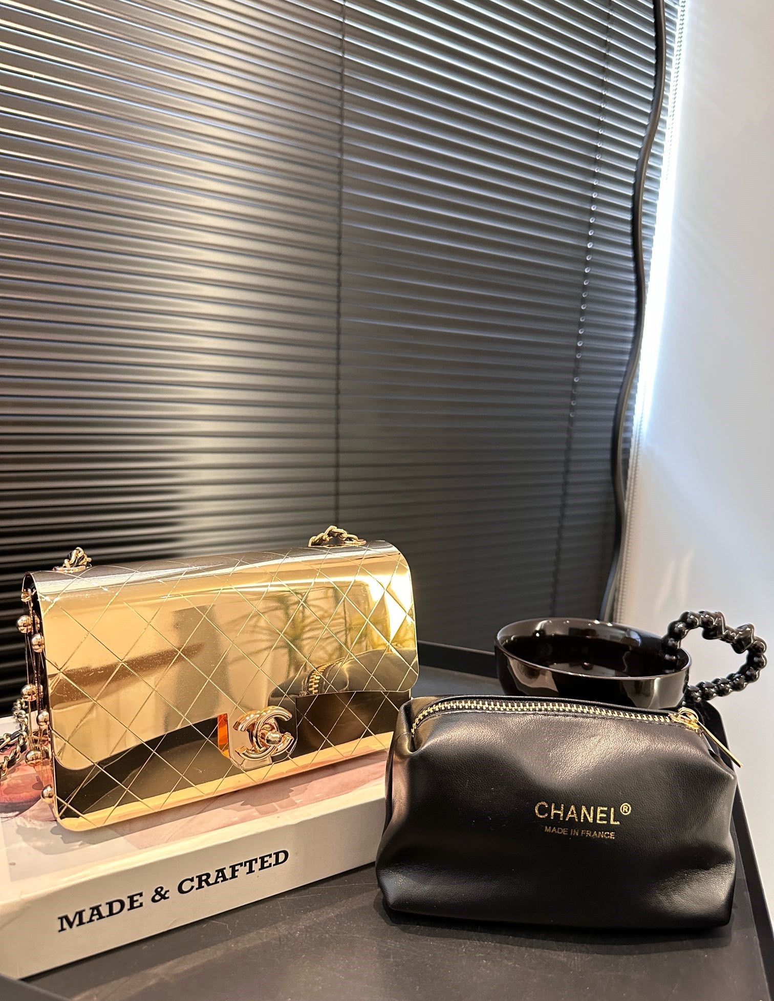 CC FLAP BAG GOLD METAL 18CM