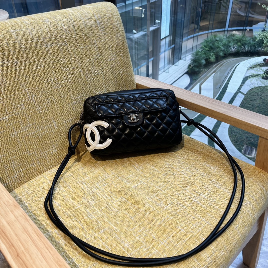 CC CAMBON CAMERA BAG QUILTED LEATHER BLACK 26CM