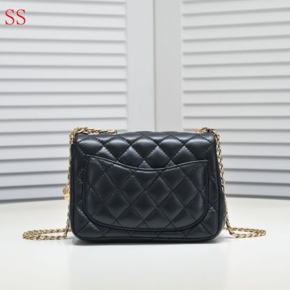 CC MINI FLAP BAG WITH FLOWER CHAIN BLACK 18CM