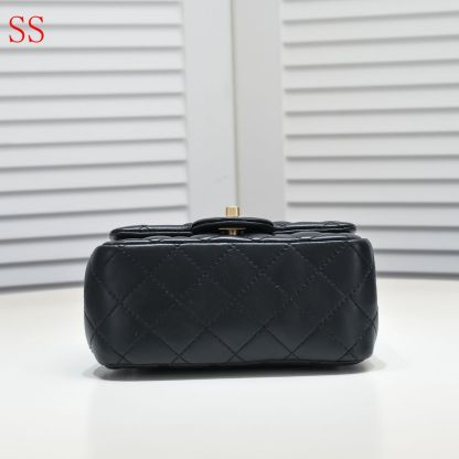 CC MINI FLAP BAG WITH FLOWER CHAIN BLACK 18CM