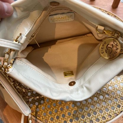 CC 22 SMALL HANDBAG BLACK WHITE GOLD TONE METAL 19CM AS3980 B16652 NY081