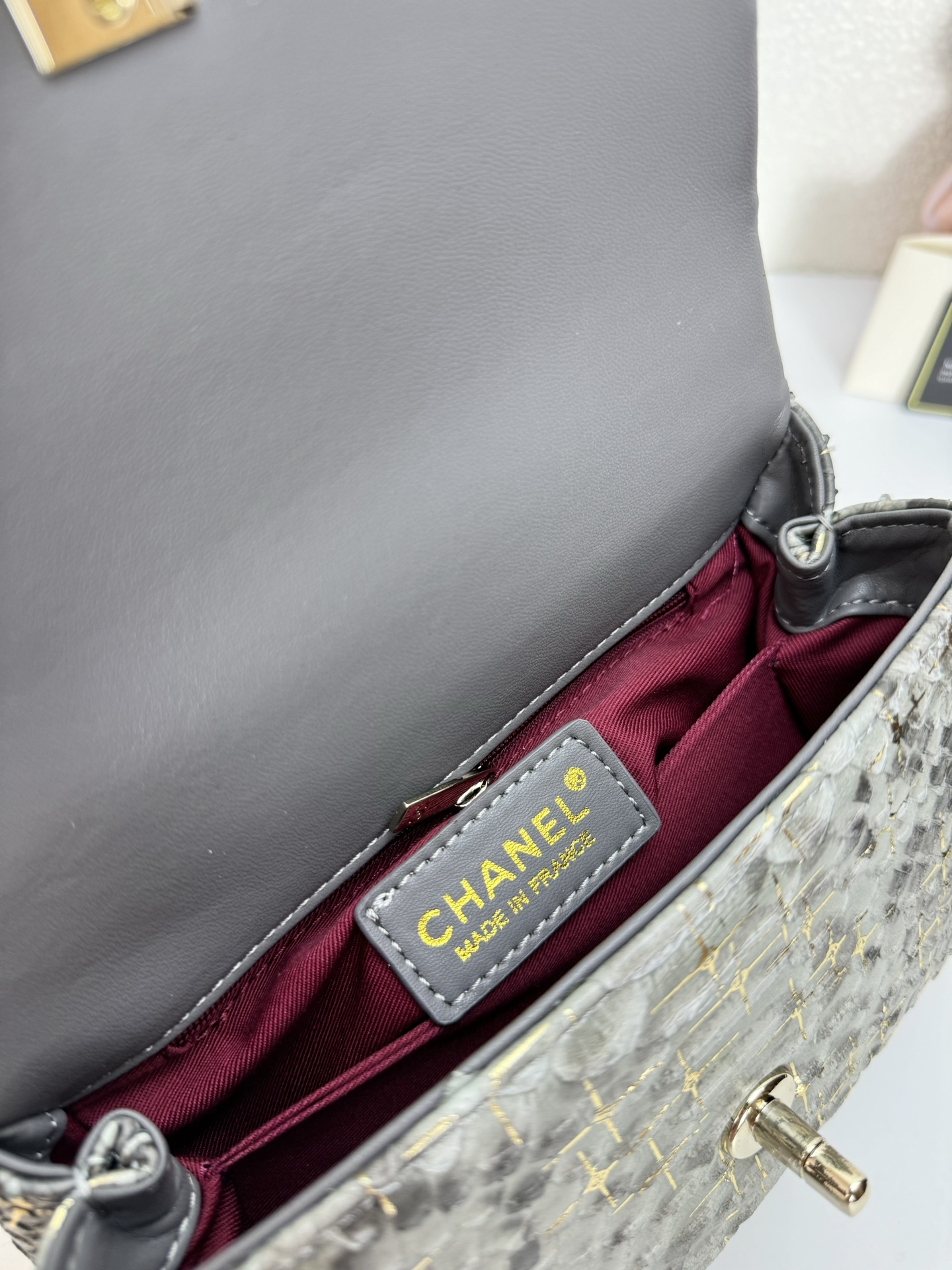 CC TRENDY CC TOP HANDLE BAG PYTHON GRAY 23CM