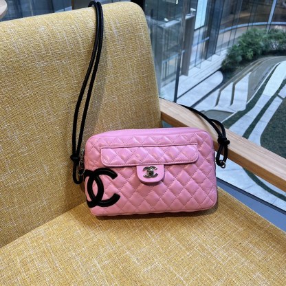 CC CAMBON CAMERA BAG QUILTED LEATHER PINK 26CM
