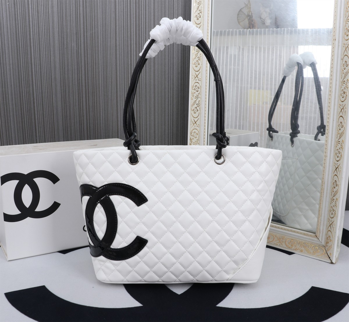 CC CALFSKIN QUILTED LARGE CAMBON TOTE BLACK WHITE 41CM