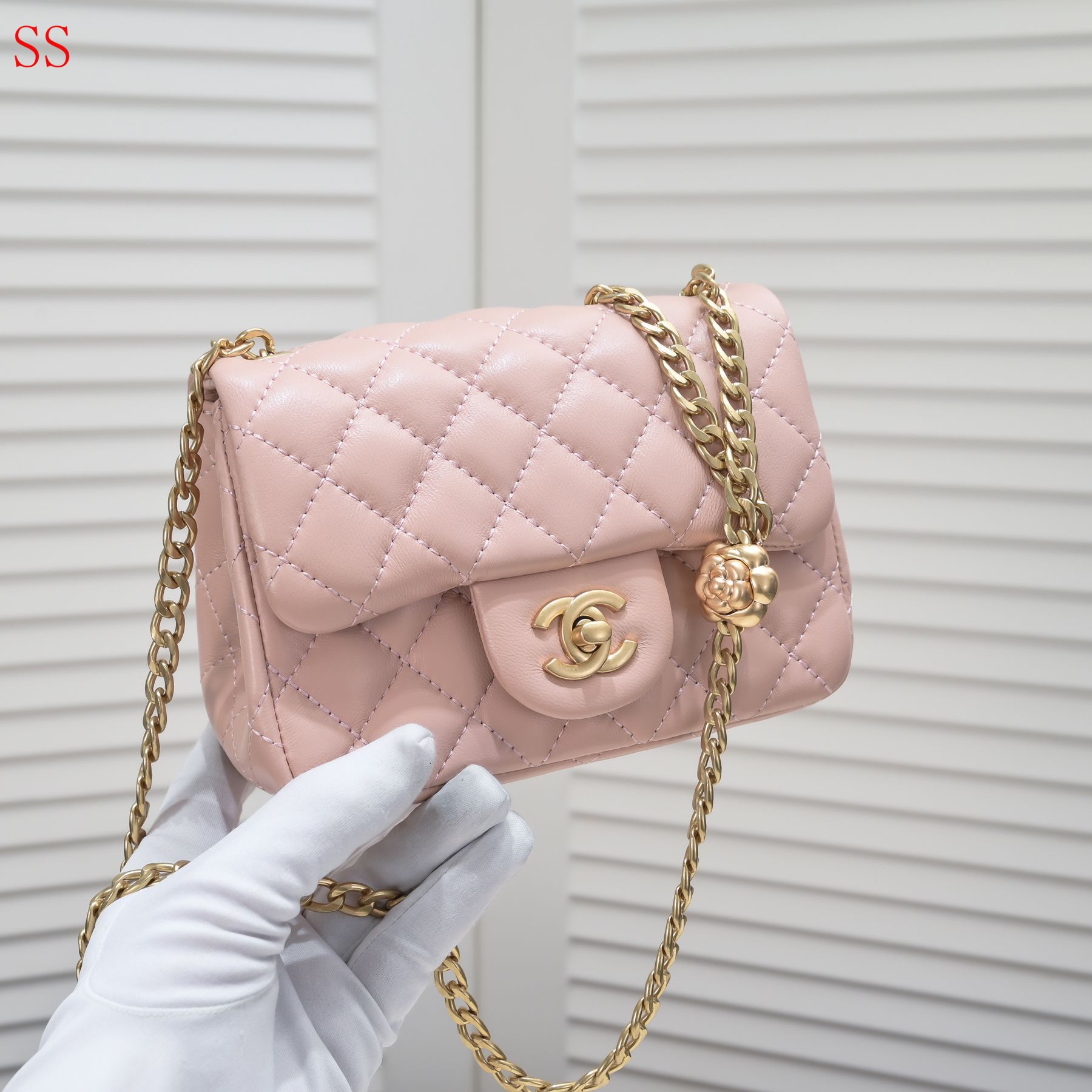 CC MINI FLAP BAG WITH FLOWER CHAIN BEIGE 18CM