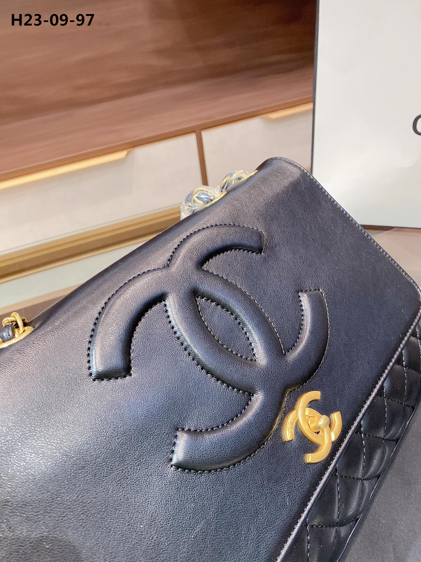 CC TIMELESS CC FLAP MAXI LAMBSKIN BLACK 31CM