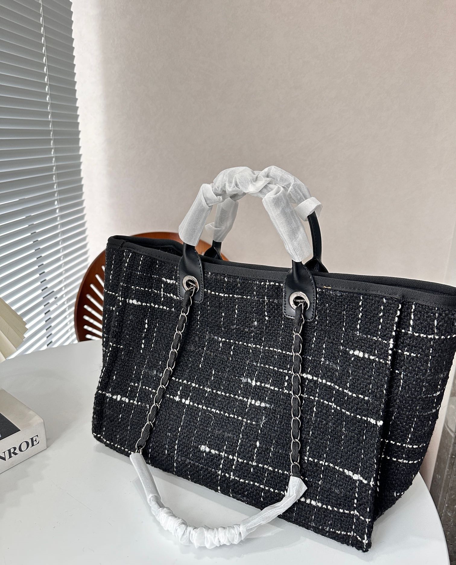 CC TWEED MEDIUM DEAUVILLE  TOTE BLACK MULTICOLOR 37CM