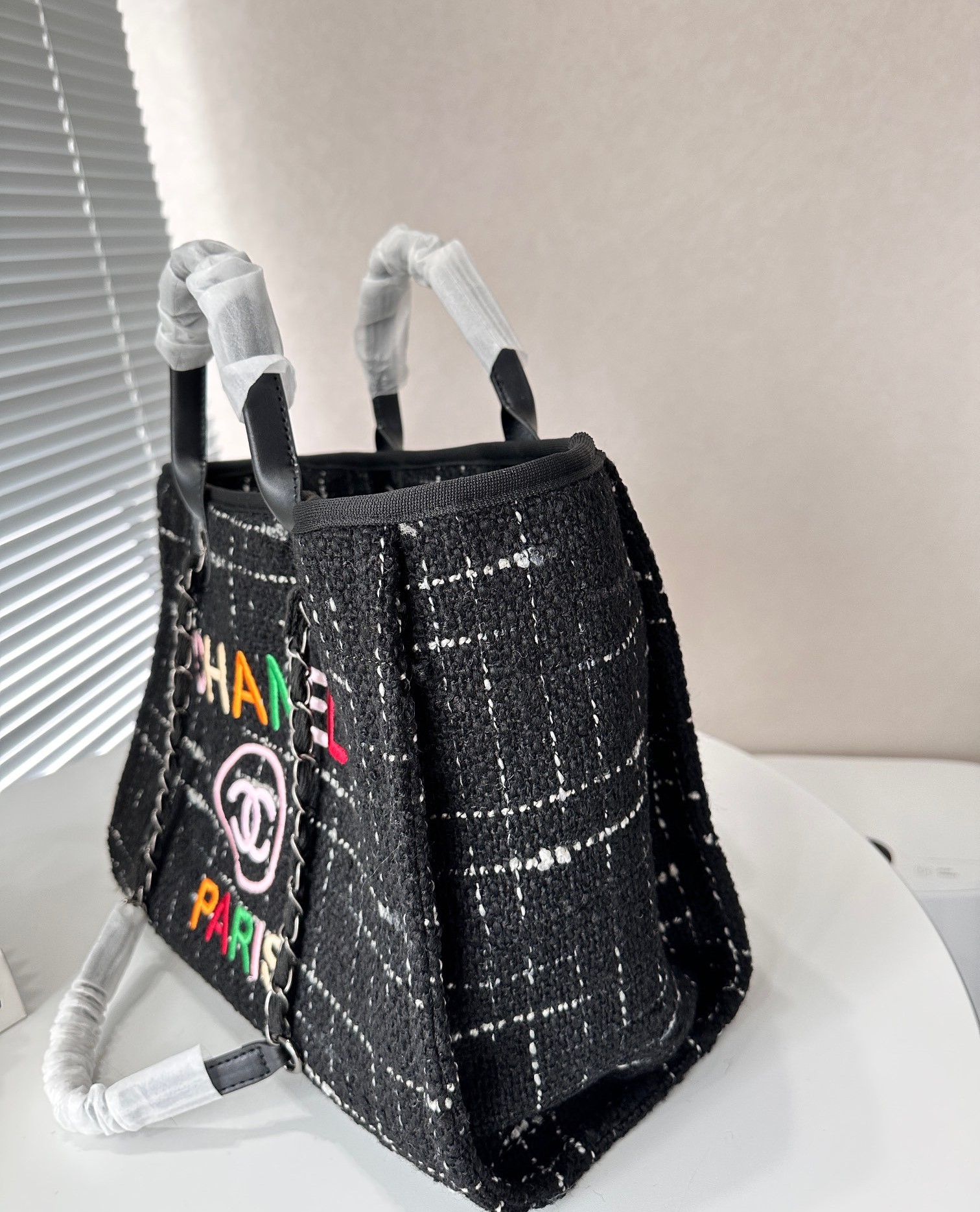 CC TWEED MEDIUM DEAUVILLE  TOTE BLACK MULTICOLOR 37CM