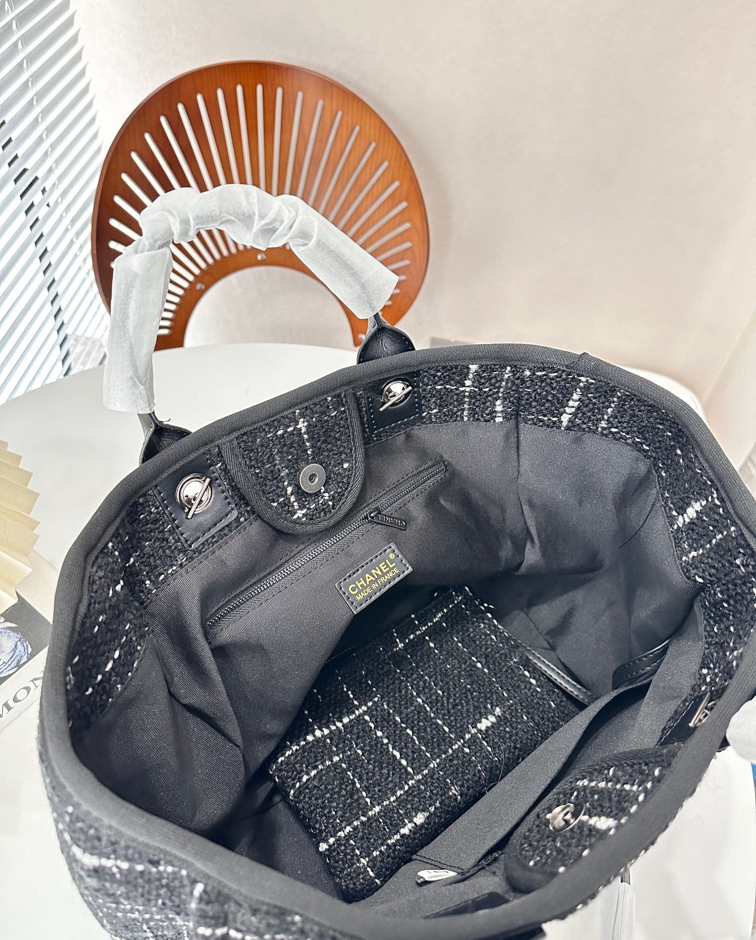 CC TWEED MEDIUM DEAUVILLE  TOTE BLACK MULTICOLOR 37CM