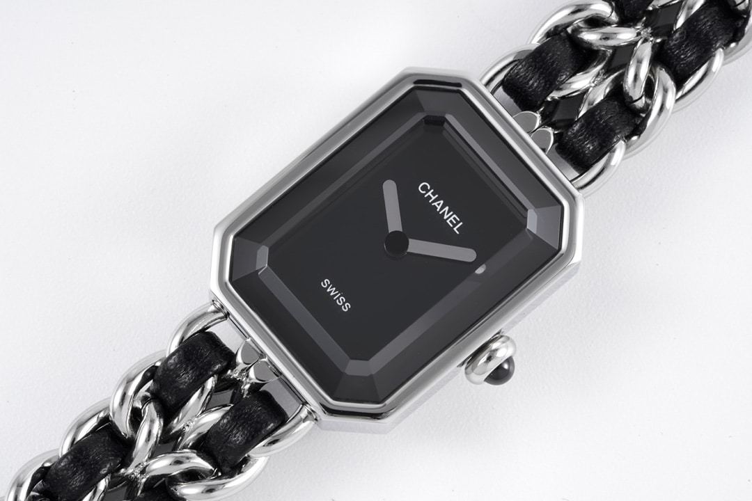 CHANEL PREMIERE ICONIC CHAIN WATCH 26MM H7022
