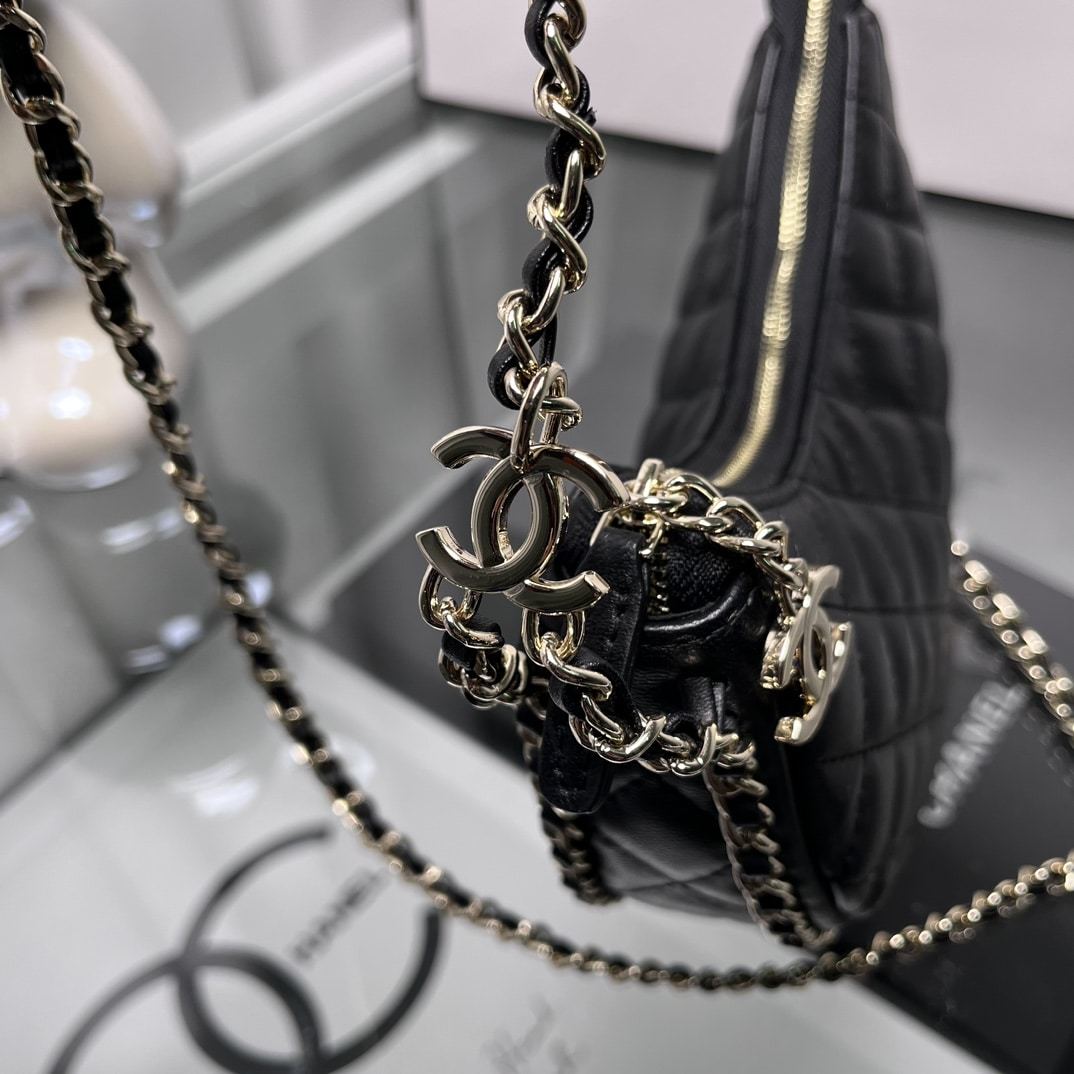 CC SMALL HOBO BAG BLACK 20CM AS3917 B10551 94305