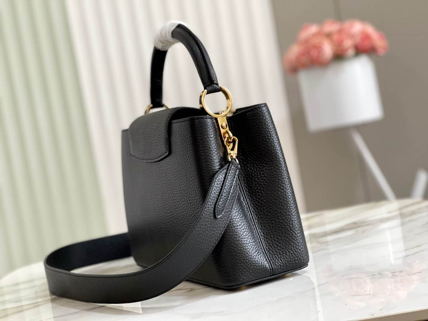 M59066 M48865 Capucines BB Shoulder Handbag black