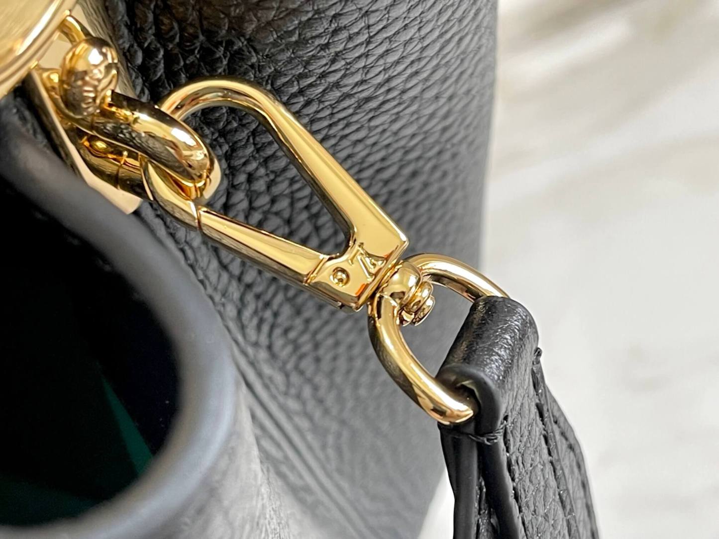 M59066 M48865 Capucines BB Shoulder Handbag black