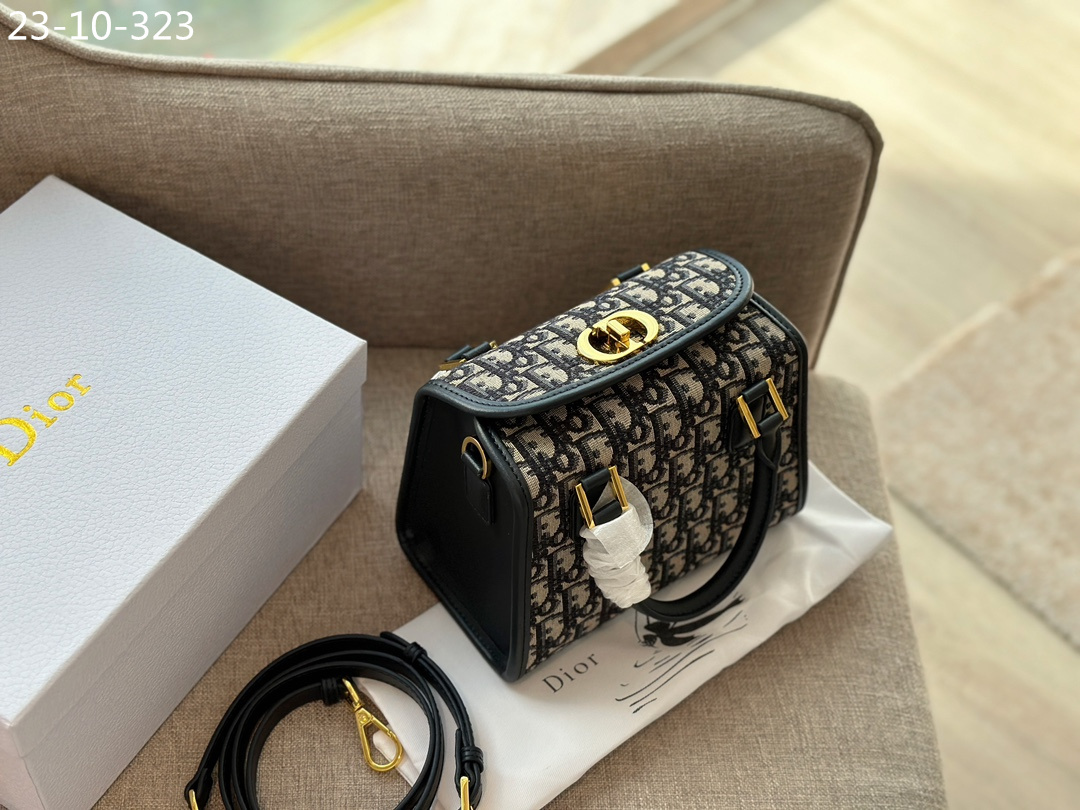 DOR SMALL BOSTON BAG BLUE OBLIQUE EMBROIDERY 20CM M8671UZAXM928