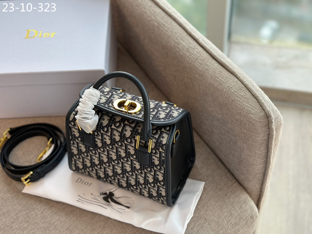 DOR SMALL BOSTON BAG BLUE OBLIQUE EMBROIDERY 20CM M8671UZAXM928