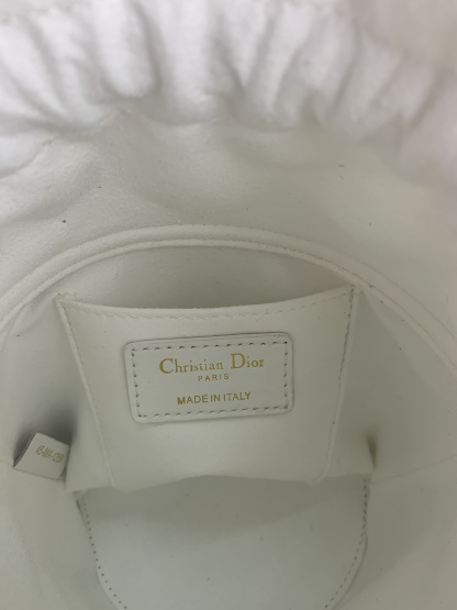 DOR SMALL DOR VIBE BUCKET BAG WHITE 18CM