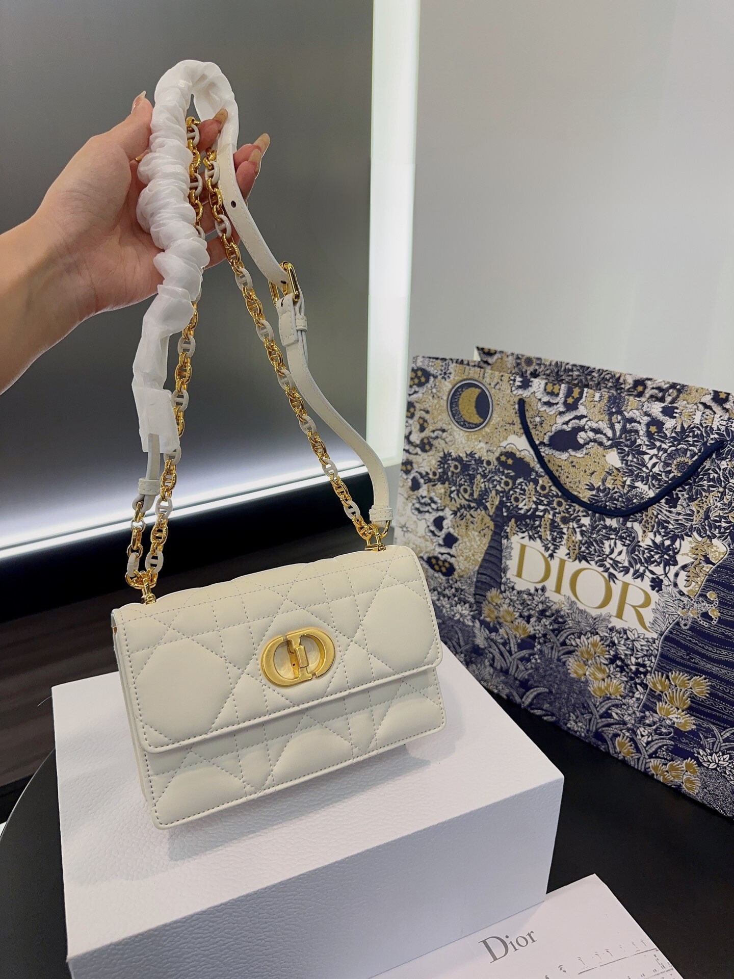 DOR MISS CARO MINI BAG WHITE 19CM S5169UDAXM030