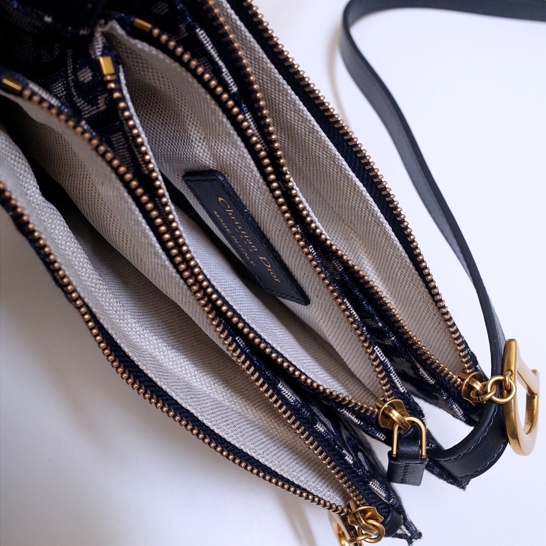 DOR SADDLE TRIPLE ZIP CROSSBODY POUCH OBLIQUE CANVAS 19CM