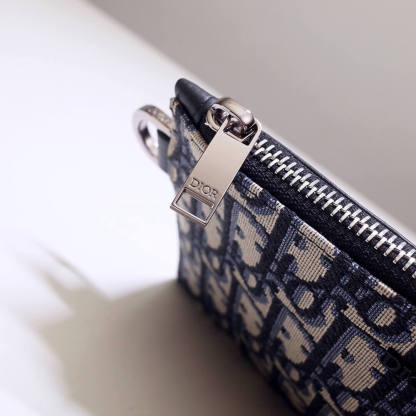 DO 313 oblique-dark blue/navy blue