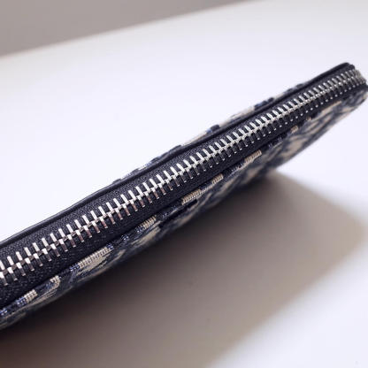 DO 313 oblique-dark blue/navy blue
