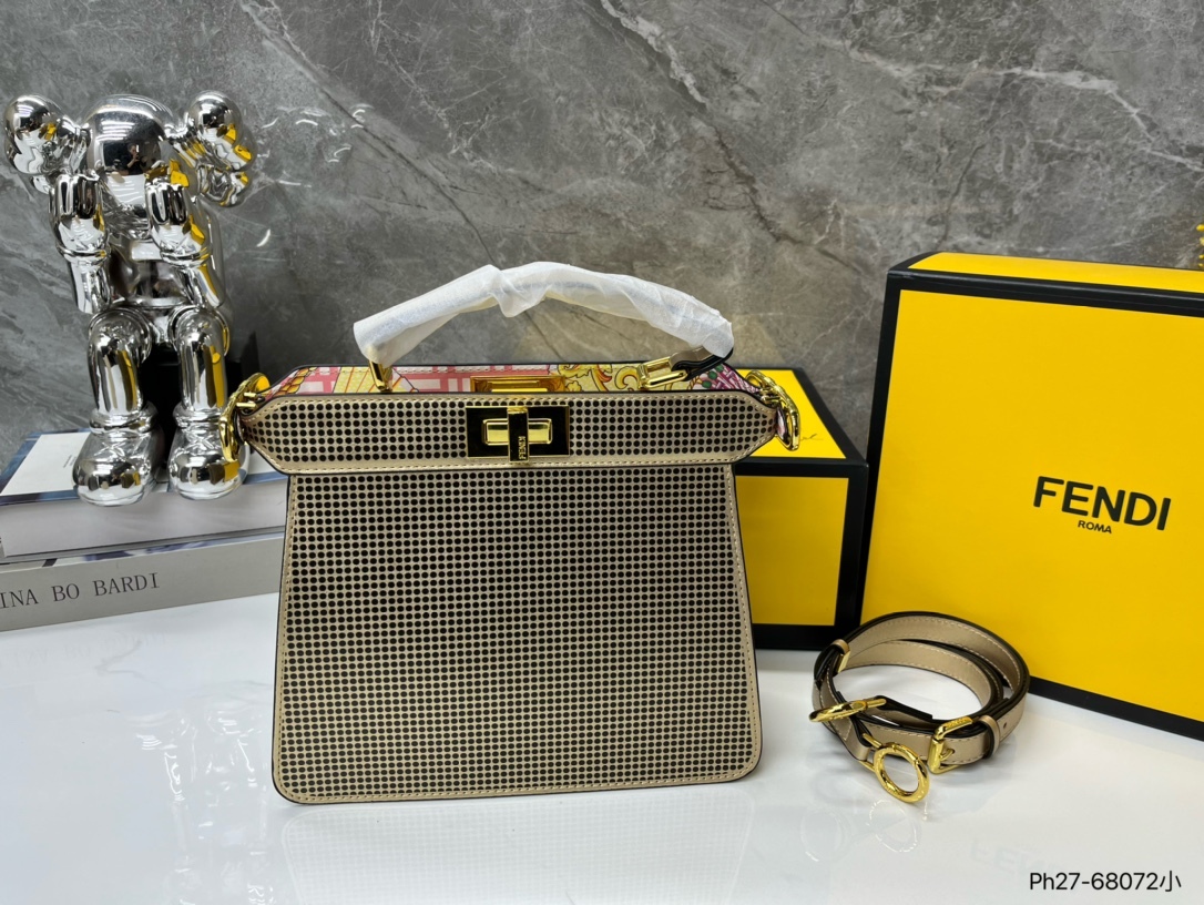 FD PEEKABOO ISEEU MEDIUM FENDACE BAG GOLD 24CM