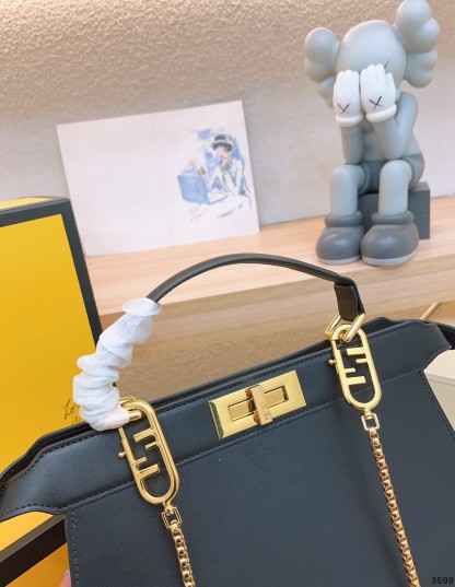 FD PEEKABOO ISEEU PETITE BLACK 32CM