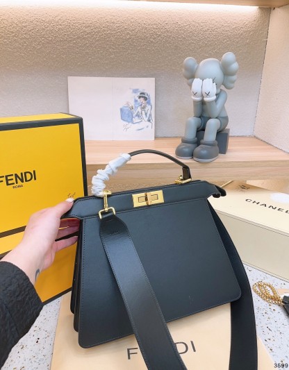 FD PEEKABOO ISEEU PETITE BLACK 32CM