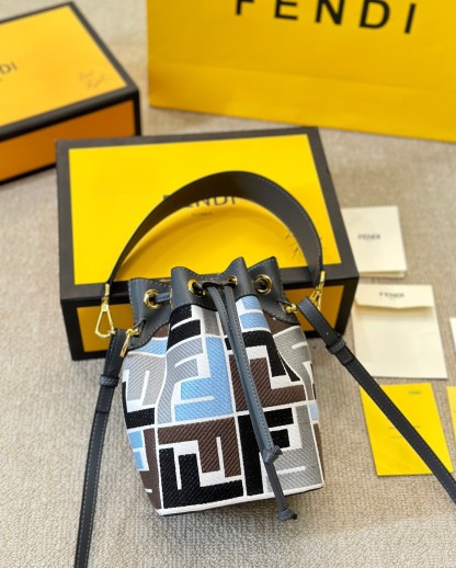 FD MON TRESOR MULTICOLOR CANVAS MINI BAG WITH FF EMBROIDERY 22CM 8BS010ARC3F1OPK