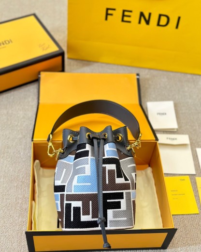 FD MON TRESOR MULTICOLOR CANVAS MINI BAG WITH FF EMBROIDERY 22CM 8BS010ARC3F1OPK