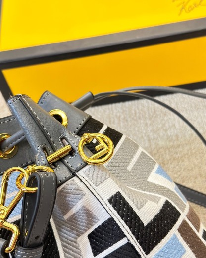 FD MON TRESOR MULTICOLOR CANVAS MINI BAG WITH FF EMBROIDERY 22CM 8BS010ARC3F1OPK