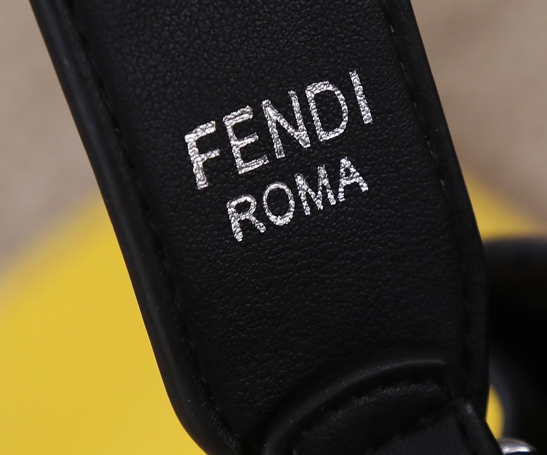 FD SMALL MON TRESOR BUCKET BAG IN BROWN AND BLACK  18CM