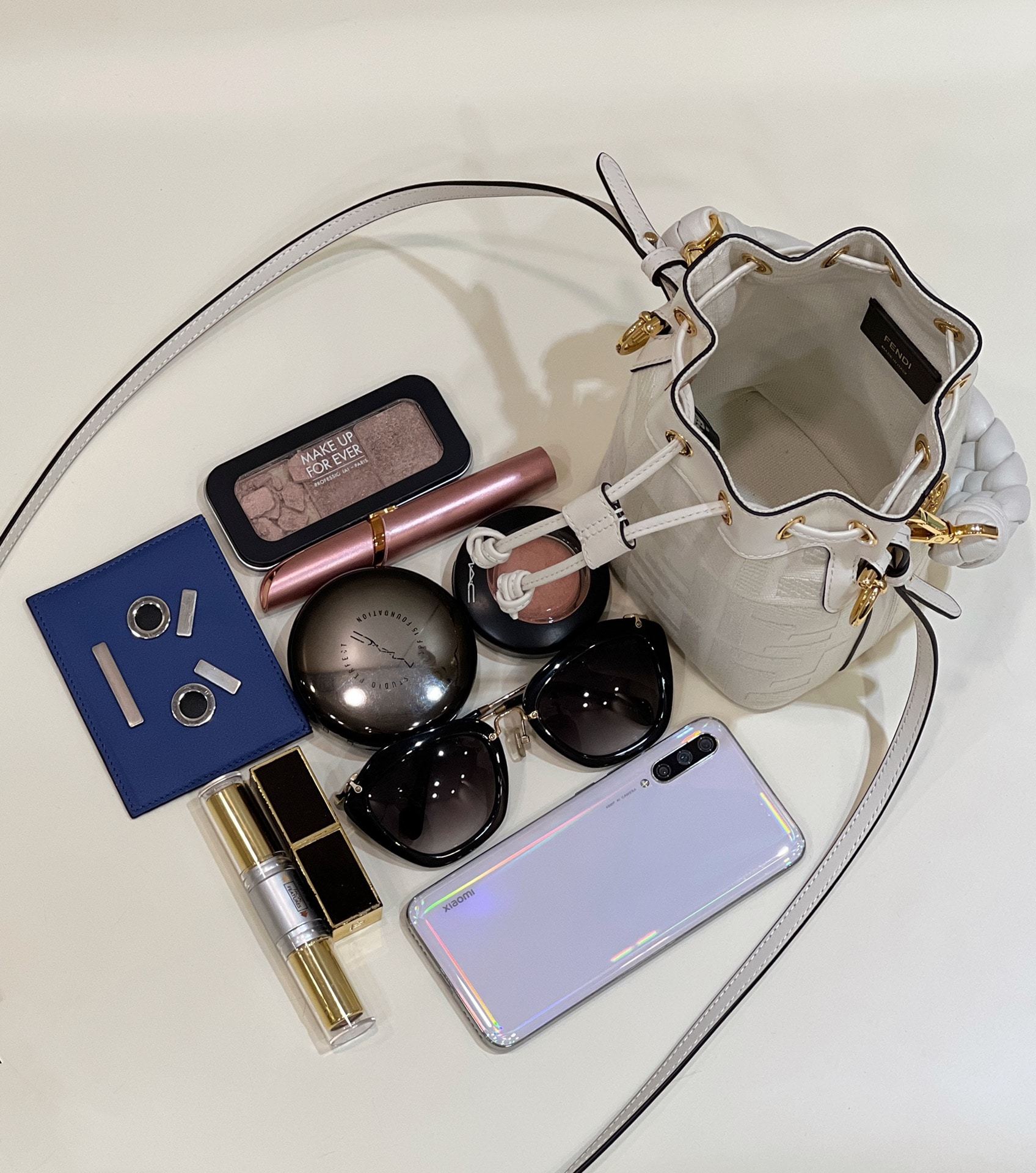 FD MON TRESOR WHITE FF CANVAS MINI BAG 18CM 8BS010AKKWF0K7E