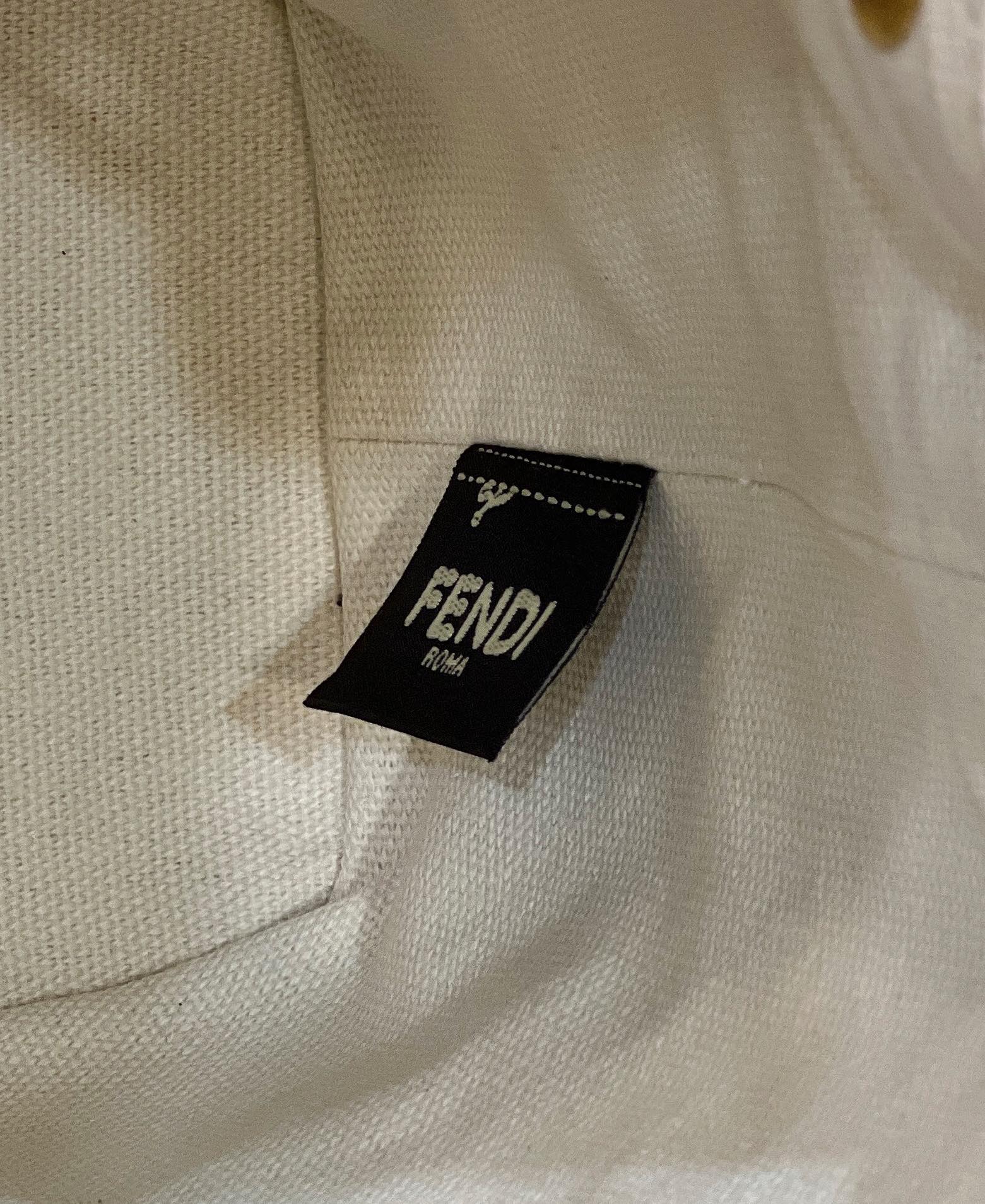 FD MON TRESOR WHITE FF CANVAS MINI BAG 18CM 8BS010AKKWF0K7E