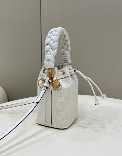 FD MON TRESOR WHITE FF CANVAS MINI BAG 18CM 8BS010AKKWF0K7E