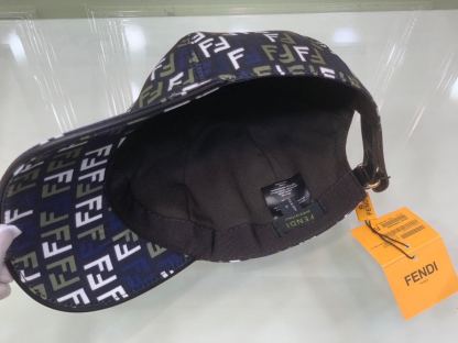 FD FF MOTIF MULTICOLOR CAP BLACK