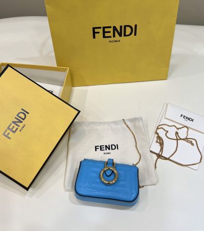 FD NANO BAGUETTE CHARM BLUE 10CM