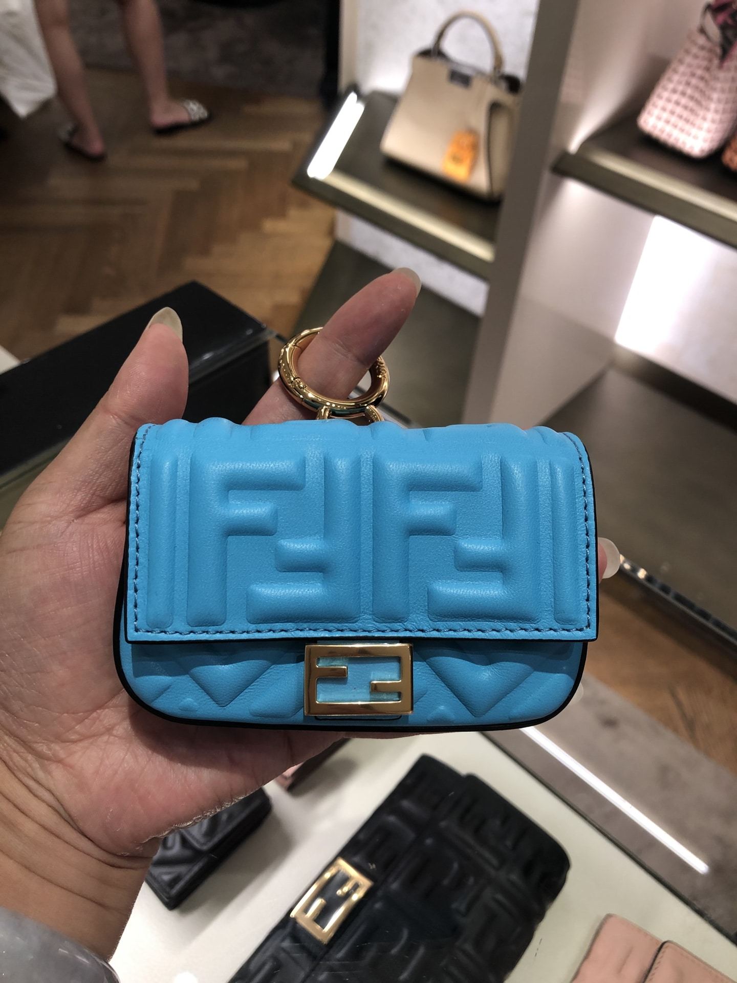 FD NANO BAGUETTE CHARM BLUE 10CM