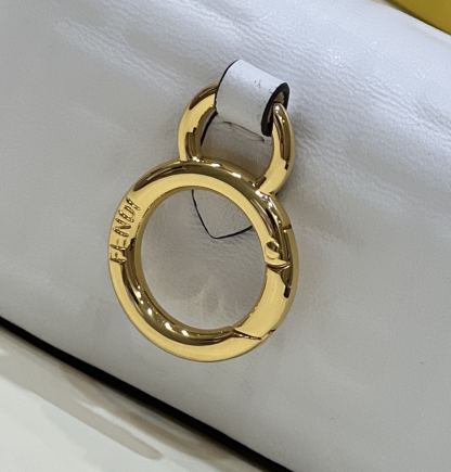 FD NANO BAGUETTE CHARM WHITE 10CM 7AR844AAJDF0QVL