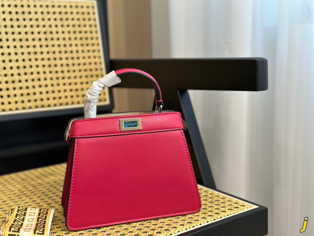 FD PEEKABOO ISEEU PETITE DARK PINK 20CM