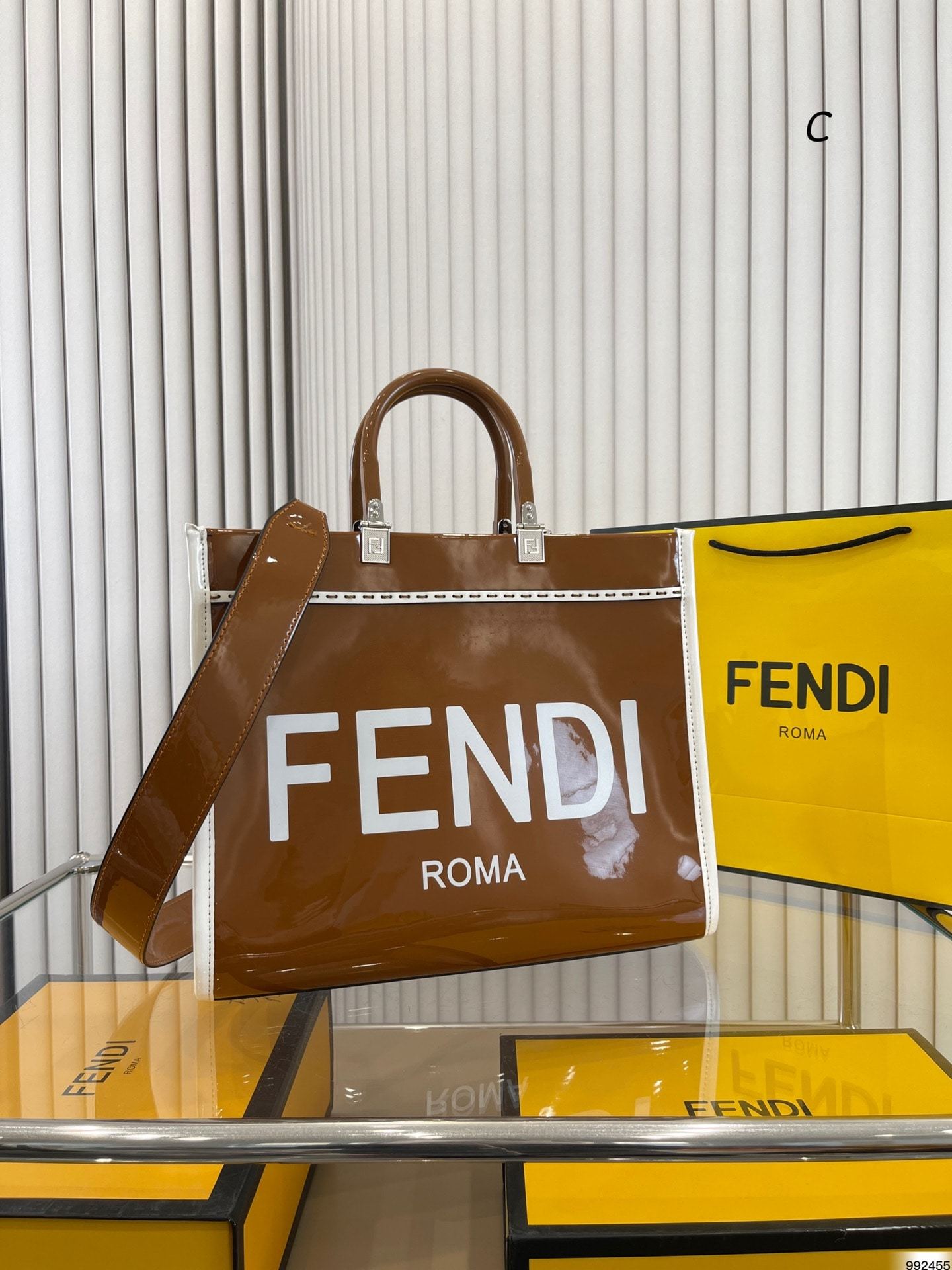 FD SUNSHINE MEDIUM CANVAS AND PATENT LEATHER SHOPPER BAG BROWN 8BH386ANT7F1LG2