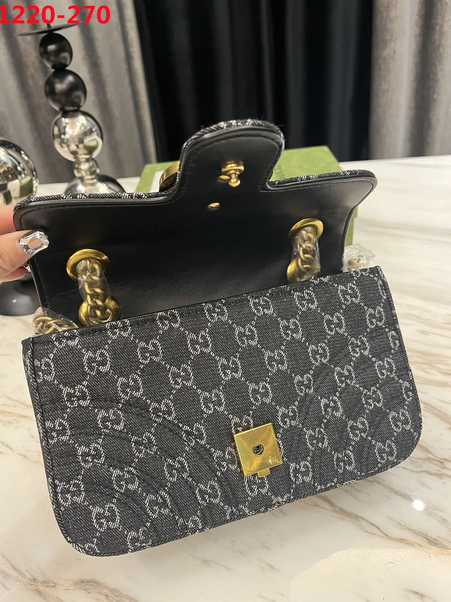 GG MARMONT MATELASSE SHOULDER BAG BLACK 26CM