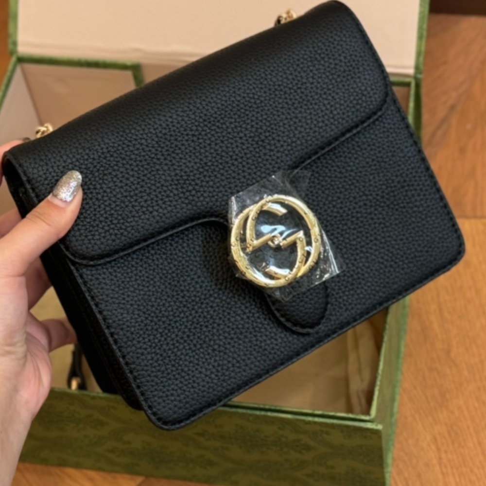 GG INTERLOCKING LEATHER CHAIN CROSSBODY BAG BLACK 20CM