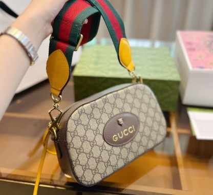 GG NEO VINTAGE GG SUPREME MESSENGER BAG 24CM ‎476466 K9GVT 8856