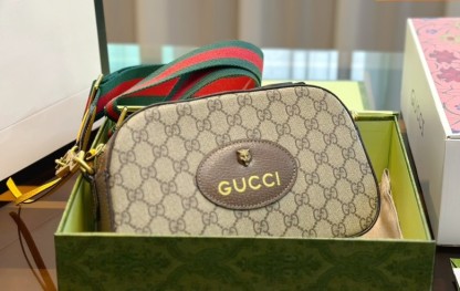 GG NEO VINTAGE GG SUPREME MESSENGER BAG 24CM ‎476466 K9GVT 8856