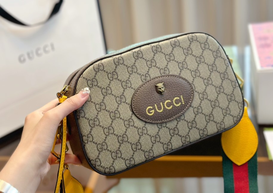 GG NEO VINTAGE GG SUPREME MESSENGER BAG 24CM ‎476466 K9GVT 8856